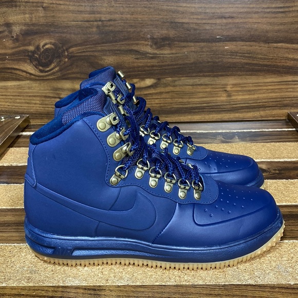 nike duckboot 18